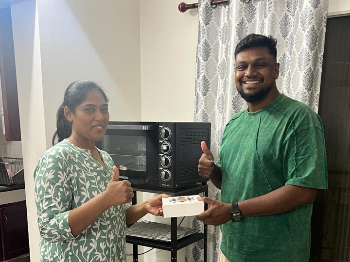Shwetha, founder of Pastry Bay, with Coach Karthikeyan Selvaraj